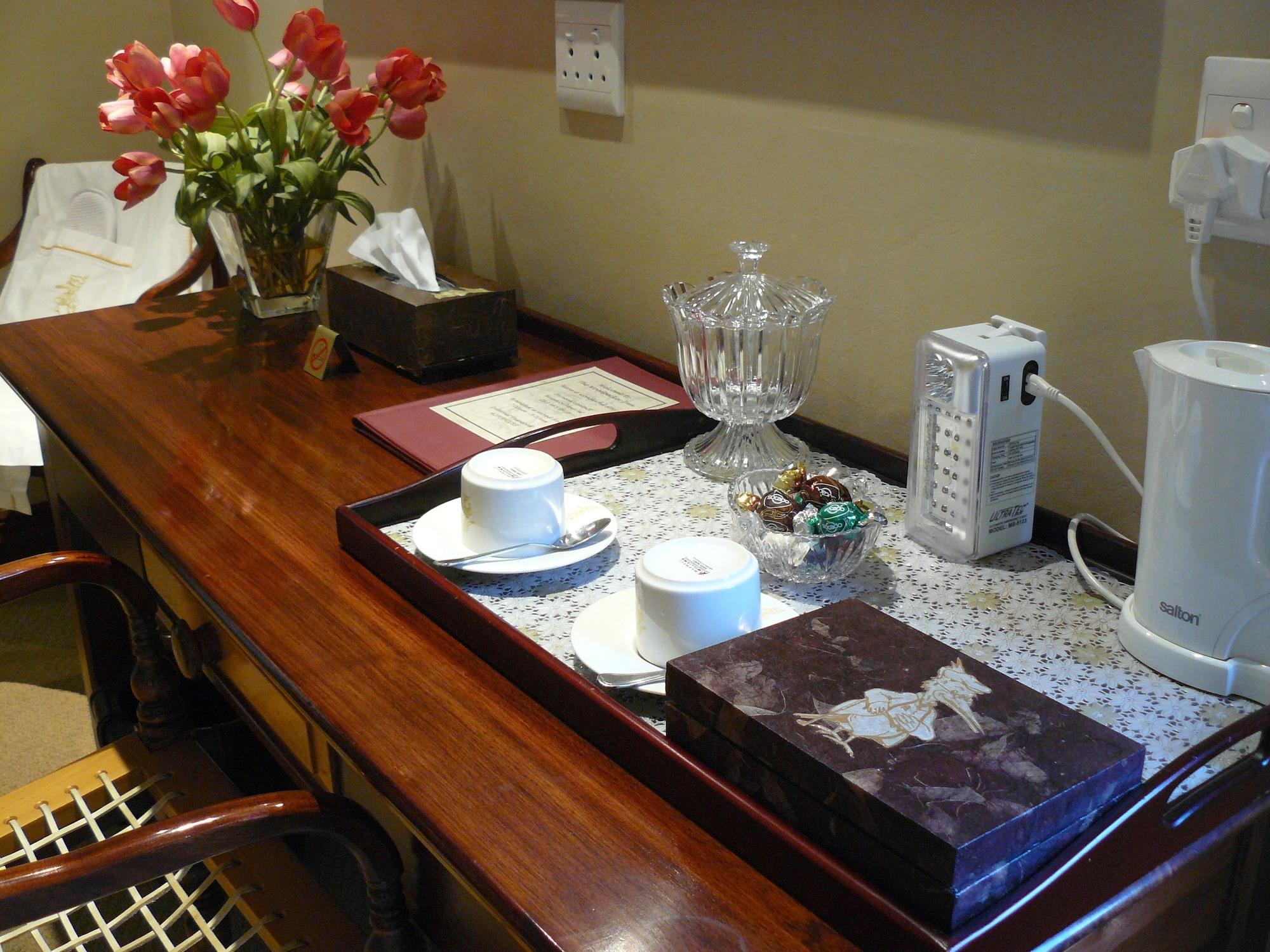 The Woodpecker Inn Pretoria Bagian luar foto