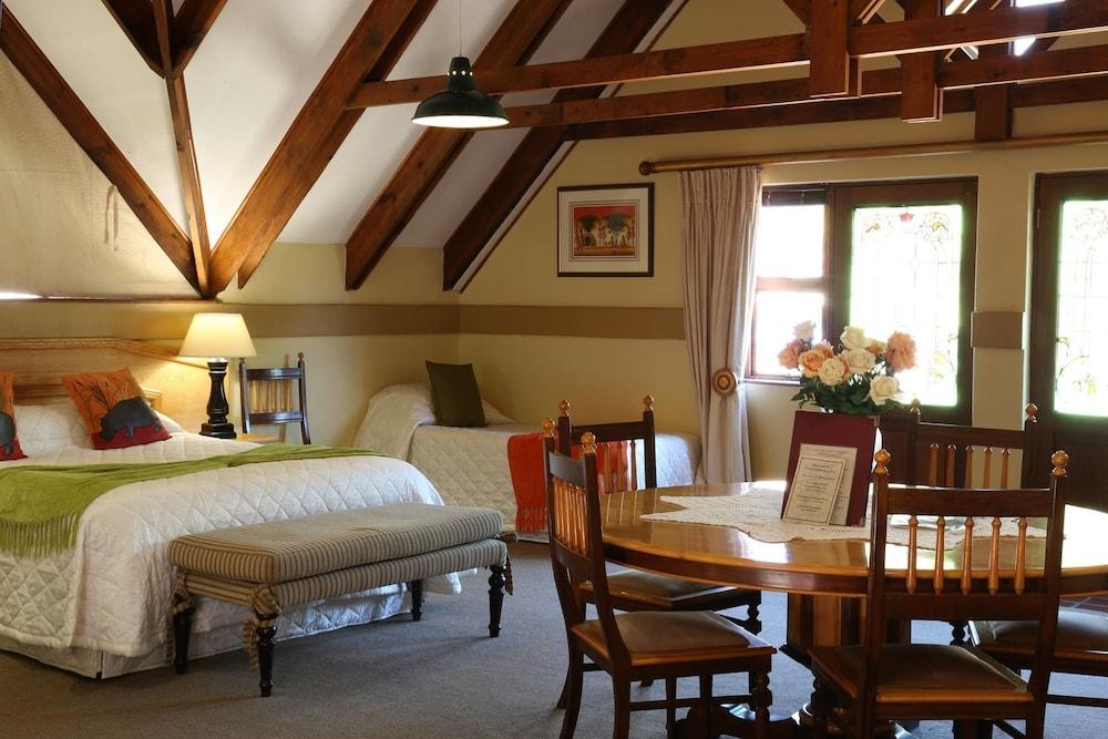 The Woodpecker Inn Pretoria Bagian luar foto