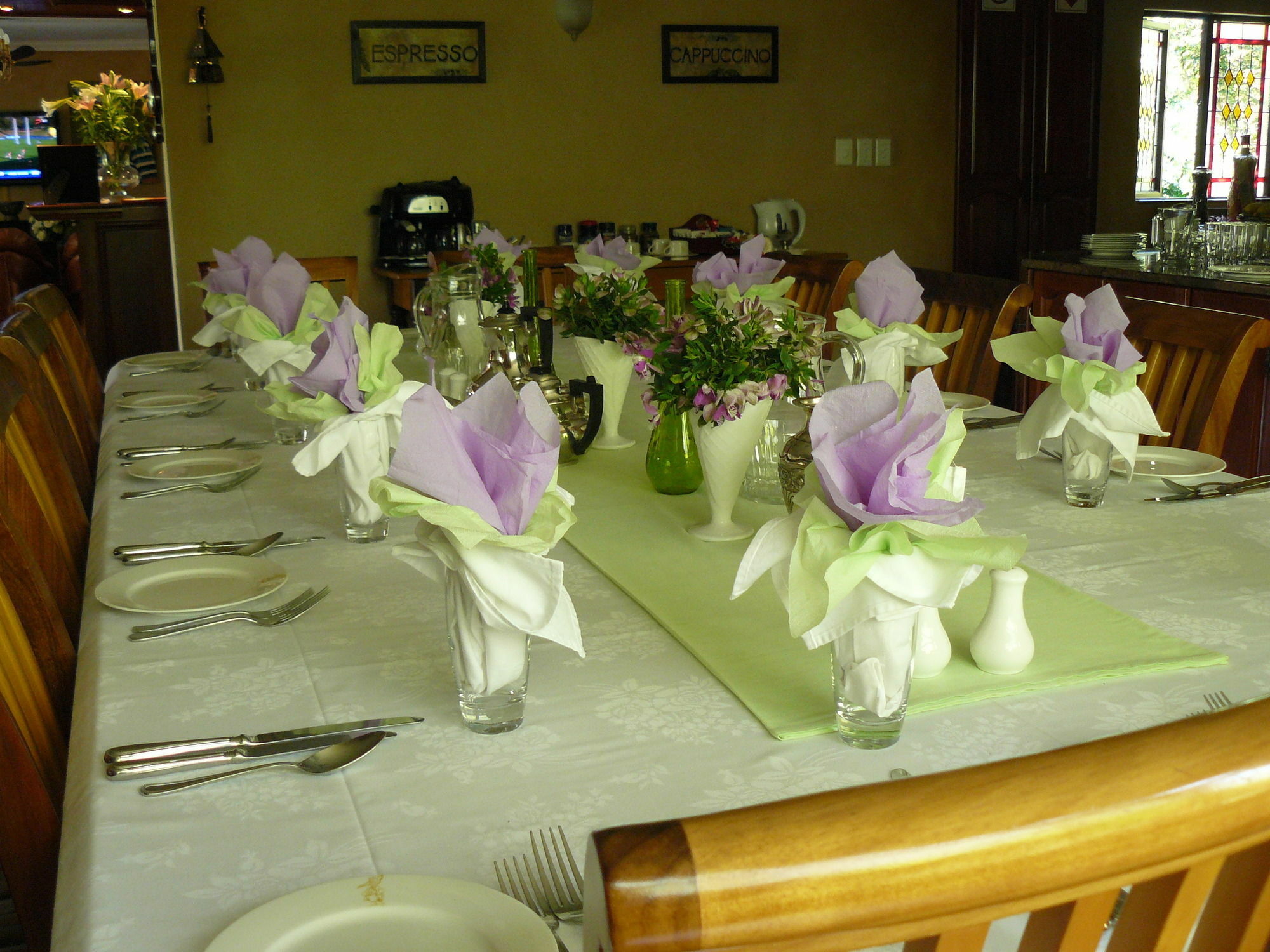 The Woodpecker Inn Pretoria Bagian luar foto