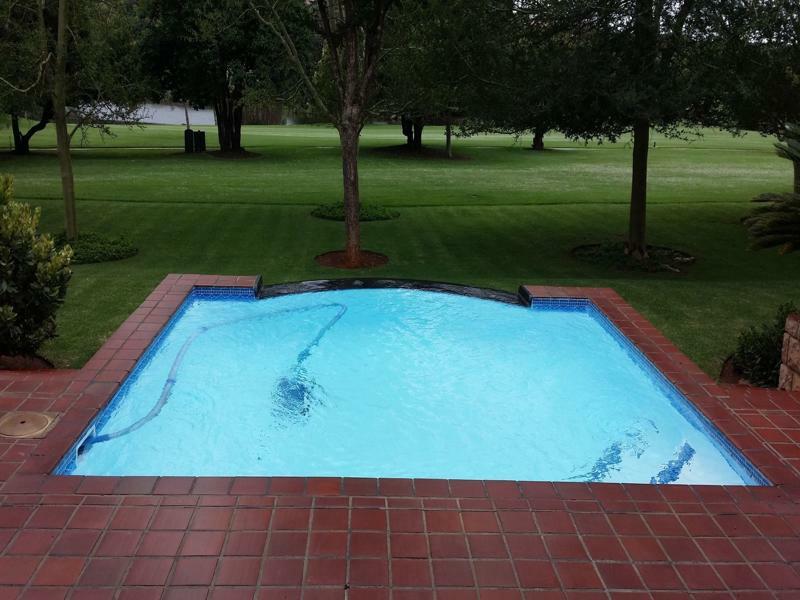 The Woodpecker Inn Pretoria Bagian luar foto